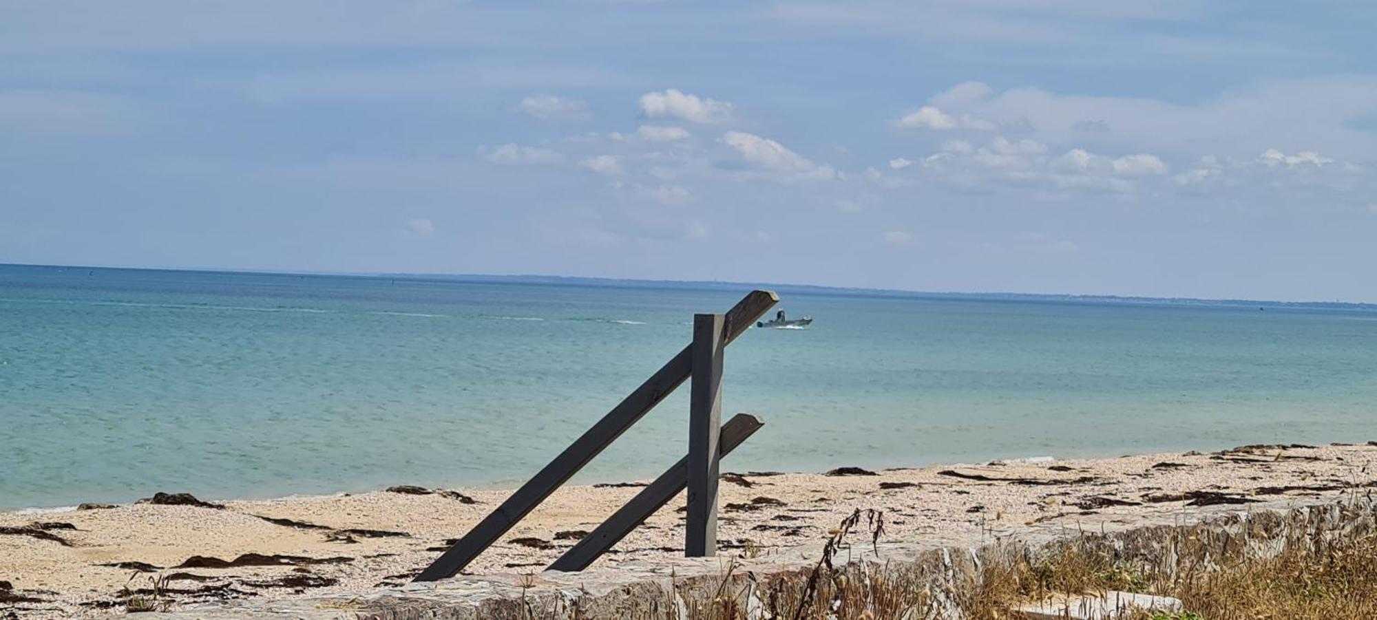 Relais Des Iles Saint Marcouf Villa Bagian luar foto