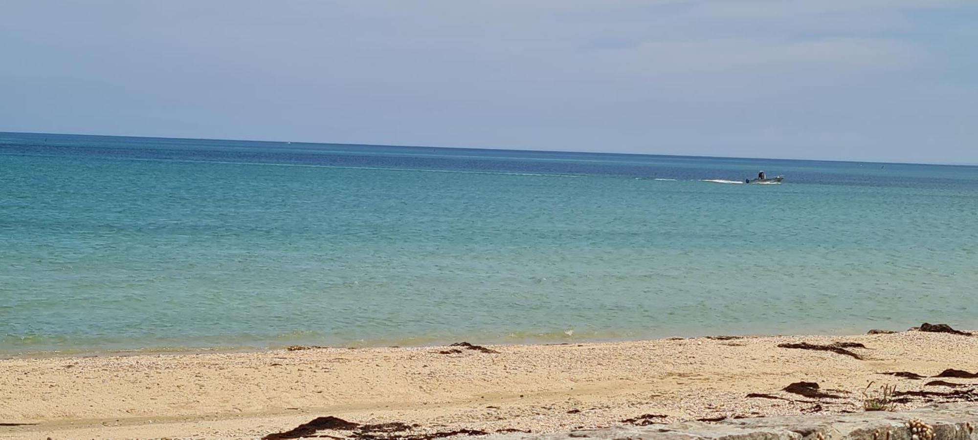 Relais Des Iles Saint Marcouf Villa Bagian luar foto